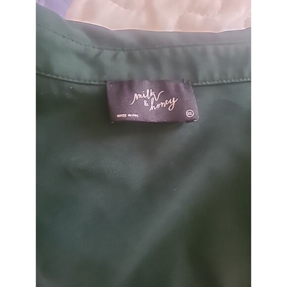Women’s Green Ruched Button-Up Blouse XL Boho Long Sleeve Crop By Milk & Honey - Picture 5 of 9